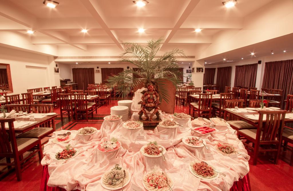 Hotel Bonsejour Puducherry Zewnętrze zdjęcie